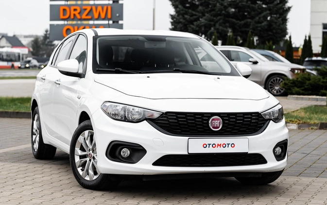 Fiat Tipo cena 43900 przebieg: 78000, rok produkcji 2019 z Radom małe 667